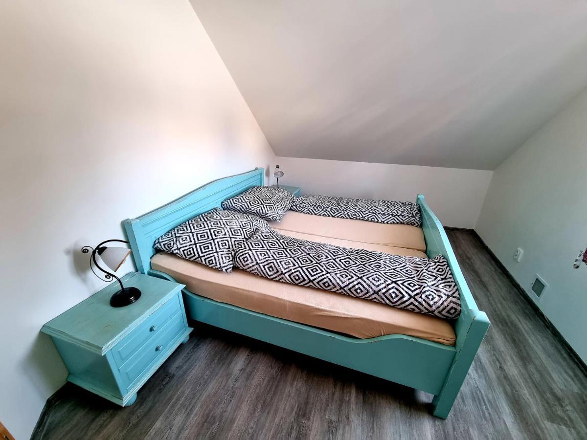 Dum A Chatka Pod Smrkem Нове-Место-под-Смркем Экстерьер фото